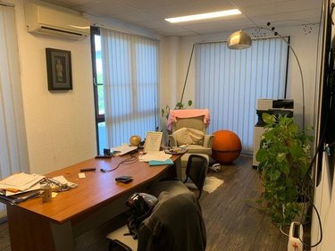 Fonds et murs commerciaux a vendre Aubagne 13400 Bouches-du-Rhône  677980 euros