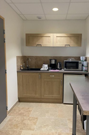 Fonds et murs commerciaux a vendre Paray-le-Monial 71600 Saône-et-Loire  241640 euros