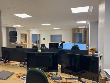 Fonds et murs commerciaux a vendre Paray-le-Monial 71600 Saône-et-Loire  241640 euros