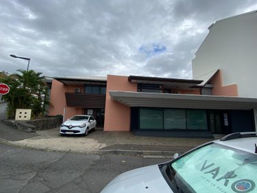 Fonds et murs commerciaux a vendre Saint-Paul 97460 Réunion  917300 euros