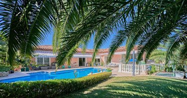 Maison a vendre Saint-Raphaël 83700 Var 255 m2 9 pièces 1370200 euros