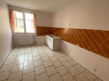 Location appartement Salornay-sur-Guye 71250 Saône-et-Loire 82 m2 3 pièces 660 euros