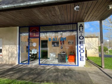 Fonds et murs commerciaux a vendre Équeurdreville-Hainneville 50120 Manche 50 m2  53600 euros