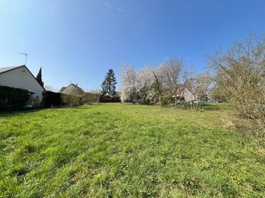Terrain a batir a vendre Chargé 37530 Indre-et-Loire 1329 m2  100000 euros