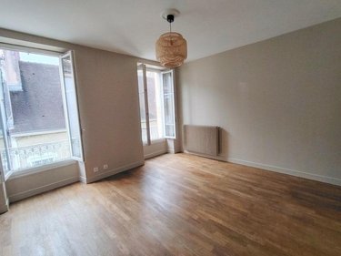 Location appartement Chalon-sur-Saône 71100 Saône-et-Loire 55 m2 3 pièces 750 euros