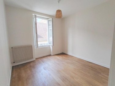 Location appartement Chalon-sur-Saône 71100 Saône-et-Loire 55 m2 3 pièces 750 euros