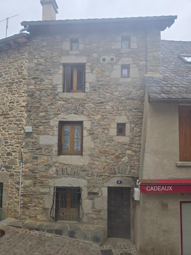 Maison a vendre Chaudes-Aigues 15110 Cantal 35 m2 4 pièces 40000 euros