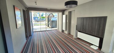 Fonds et murs commerciaux a vendre La-Ferté-Bernard 72400 Sarthe 250 m2  283400 euros