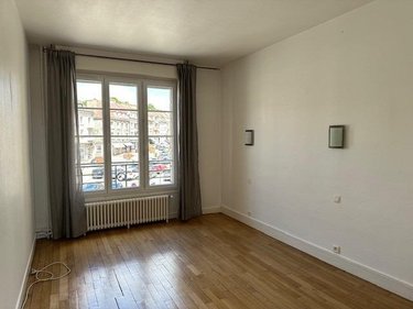 Location appartement Neufchâtel-en-Bray 76270 Seine-Maritime 83 m2 3 pièces 732 euros