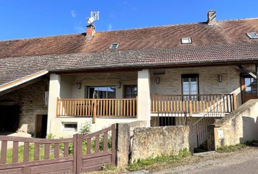 Maison a vendre Salornay-sur-Guye 71250 Saône-et-Loire 121 m2 6 pièces 220000 euros