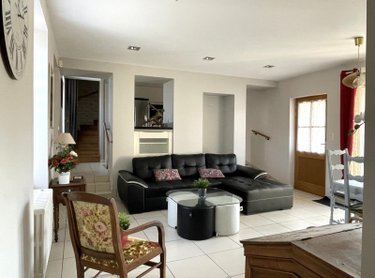 Maison a vendre Salornay-sur-Guye 71250 Saône-et-Loire 121 m2 6 pièces 220000 euros