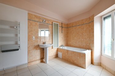 Location maison Ouanne 89560 Yonne 115 m2 5 pièces 750 euros