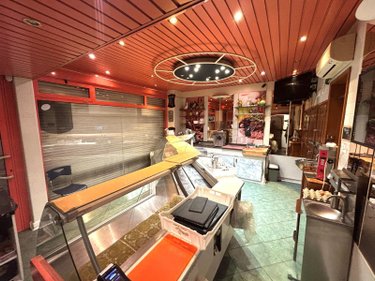 Fonds et murs commerciaux a vendre Coudekerque-Branche 59210 Nord 220 m2  395000 euros