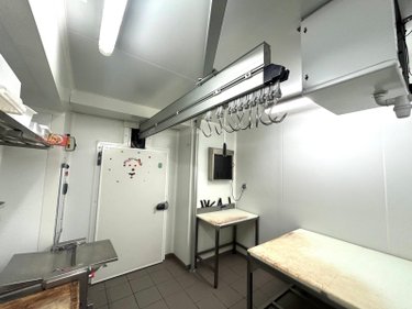 Fonds et murs commerciaux a vendre Coudekerque-Branche 59210 Nord 220 m2  188500 euros