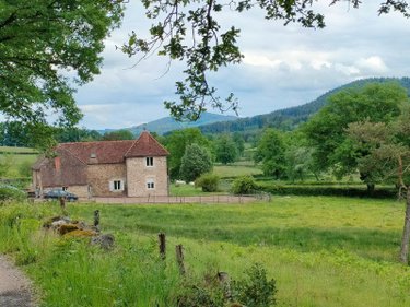 propriete a vendre Beaubery 71220 Saône-et-Loire 255 m2  445000 euros