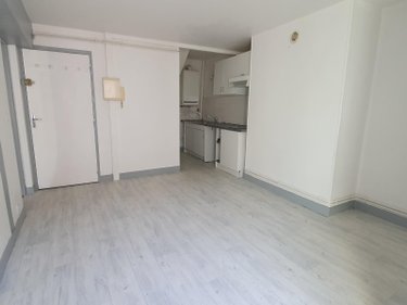 Location appartement La-Ferté-Bernard 72400 Sarthe 37 m2 2 pièces 360 euros