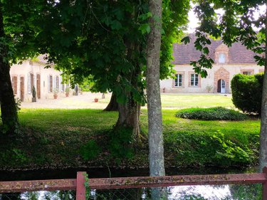 propriete a vendre Charny-Orée-de-Puisaye 89120 Yonne 300 m2 9 pièces 850000 euros