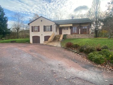 Location maison Cluny 71250 Saône-et-Loire 162 m2 6 pièces 1215 euros