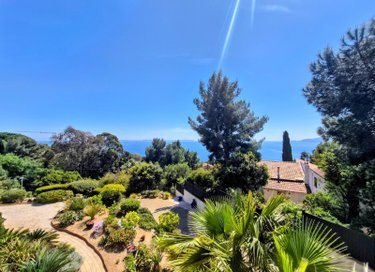 propriete a vendre Le Lavandou 83980 Var 240 m2 8 pièces 3150000 euros