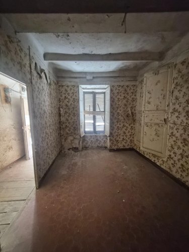 Maison a vendre Cabasse 83340 Var 144 m2  70000 euros