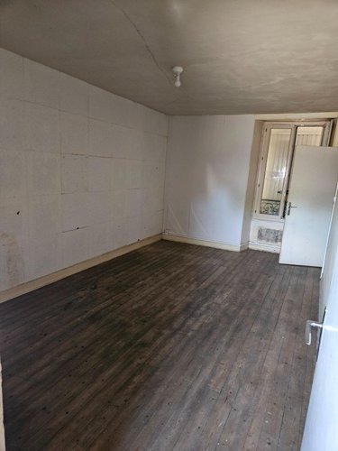 Immeuble a vendre Puiseaux 45390 Loiret 225 m2  126600 euros