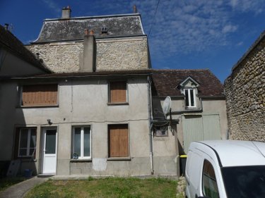 Immeuble a vendre Puiseaux 45390 Loiret 225 m2  126600 euros