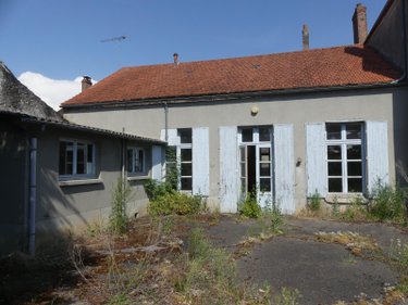 Immeuble a vendre Boësses 45390 Loiret 400 m2  116600 euros