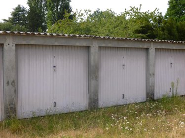 Garage et parking a vendre Cosne-Cours-sur-Loire 58200 Nièvre 28 m2  8700 euros