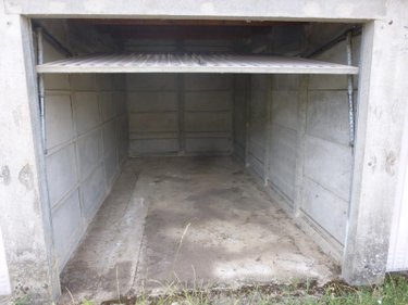 Garage et parking a vendre Cosne-Cours-sur-Loire 58200 Nièvre 28 m2  8700 euros
