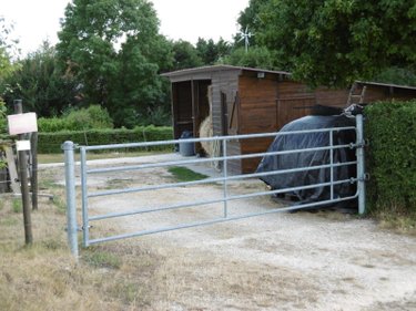Terrain a batir a vendre Saint Loup des Bois 58200 Nièvre 4247 m2  58300 euros