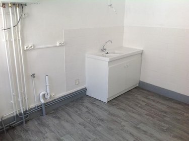 Immeuble a vendre Saint-Gaultier 36800 Indre 112 m2  74200 euros