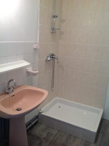 Immeuble a vendre Saint-Gaultier 36800 Indre 112 m2  74200 euros
