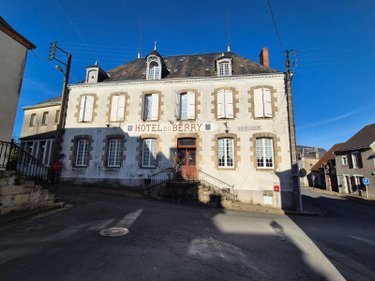 Maison a vendre Aigurande 36140 Indre 226 m2 17 pièces 161000 euros