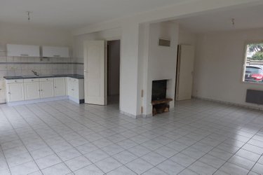 Location maison Saint-Derrien 29440 Finistère 106 m2 4 pièces 800 euros