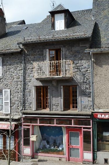Maison a vendre Allanche 15160 Cantal 130 m2 7 pièces 25000 euros