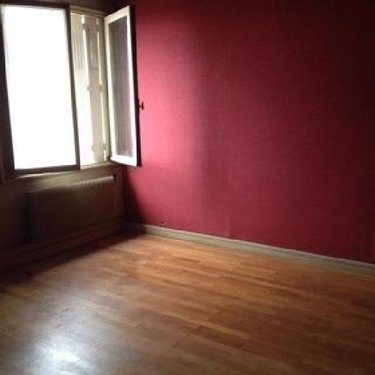 Appartement a vendre Saint-Amand-Montrond 18200 Cher 140 m2 5 pièces 95400 euros