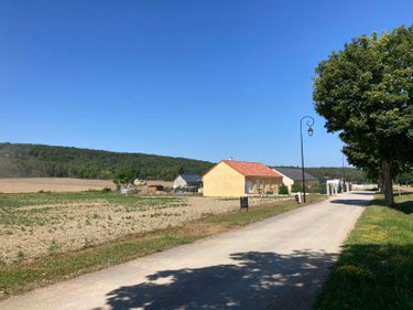 Terrain a batir a vendre Neuville-sur-Seine 10250 Aube 1097 m2  33670 euros