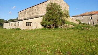 propriete a vendre Saint-Affrique 12400 Aveyron 600 m2 14 pièces 300000 euros
