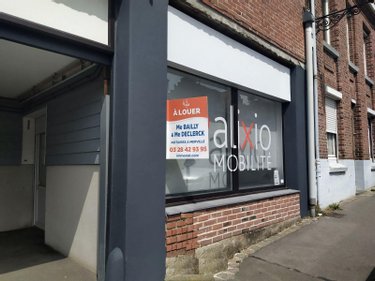 Location fonds et murs commerciaux Bailleul 59270 Nord 60 m2  817 euros
