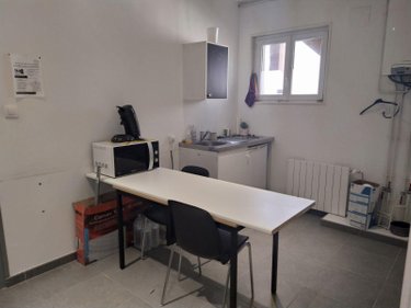 Location fonds et murs commerciaux Bailleul 59270 Nord 60 m2  817 euros