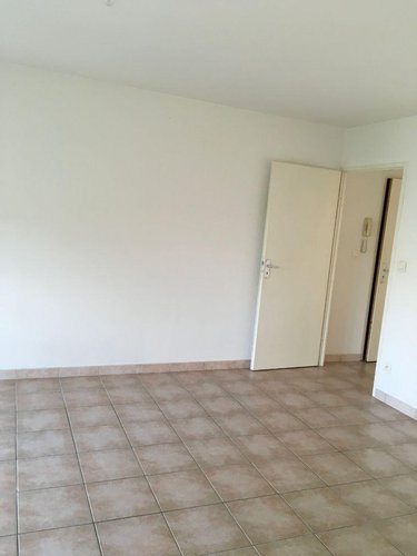 Location appartement Frignicourt 51300 Marne 62 m2 3 pièces 457 euros