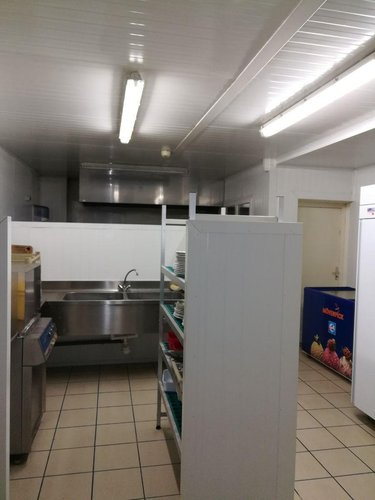 Immeuble a vendre Vic-sur-Cère 15800 Cantal 473 m2  76000 euros