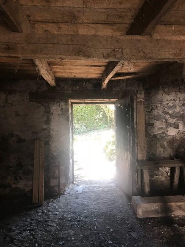 Bien agricole a vendre Anglards-de-Salers 15380 Cantal  29680 euros