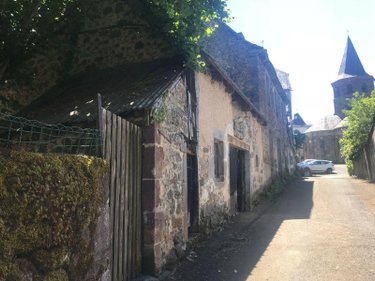 Bien agricole a vendre Anglards-de-Salers 15380 Cantal  29680 euros