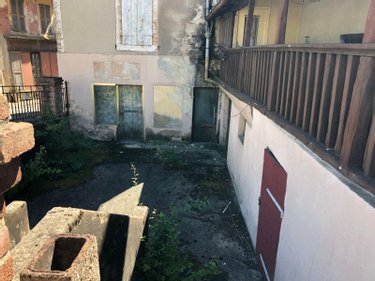 Immeuble a vendre Lacapelle-Marival 46120 Lot 146 m2  19000 euros