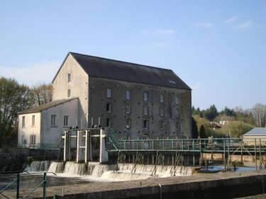 Immeuble a vendre Le Sourn 56300 Morbihan 1137 m2  314400 euros