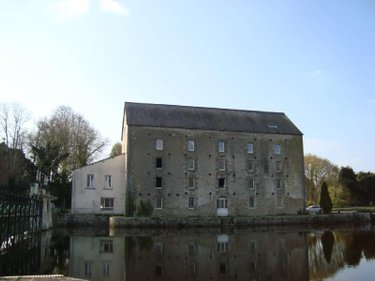 Immeuble a vendre Le Sourn 56300 Morbihan 1137 m2  314400 euros