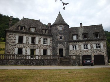 Maison a vendre Le Falgoux 15380 Cantal 15 pièces 2279000 euros