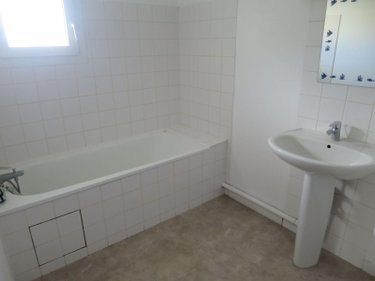 Location appartement Scorbé-Clairvaux 86140 Vienne 49 m2 2 pièces 419 euros