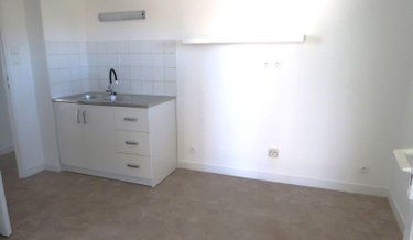 Location appartement Scorbé-Clairvaux 86140 Vienne 49 m2 2 pièces 419 euros